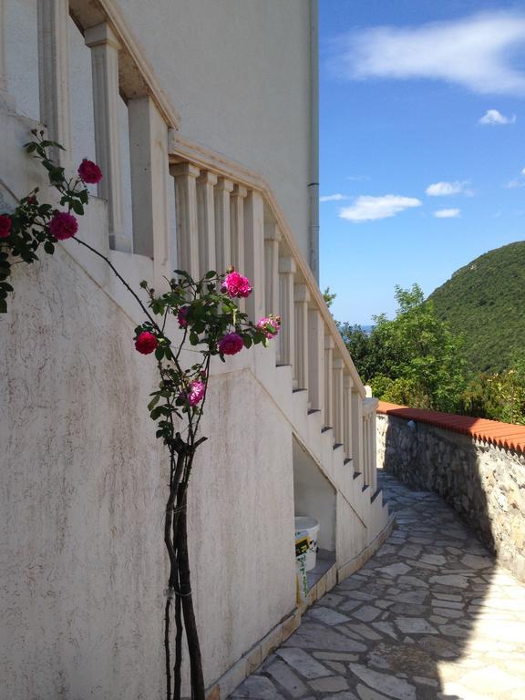 Apartmani Lazarevic Luštica Extérieur photo